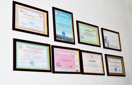 Награды и сертификаты лор-кабинета клиники Евродент, фото